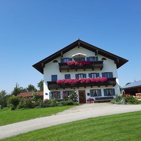 Asbichlerhof Apartment Bad Endorf Bagian luar foto